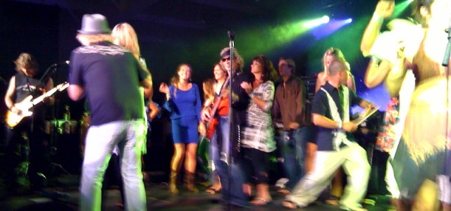 Pictures of the day – on stage with the “Rock Grandpas”