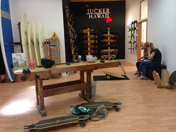 jucker-hawaii-showroom